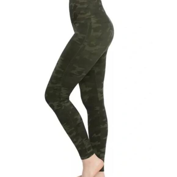 Spanx Leggings Look at Me Now Seamless Camo Camouflage Green Size Extra Small - Picture 2 of 11